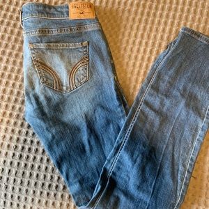 Hollister Light Wash Mid-Rise Jeans